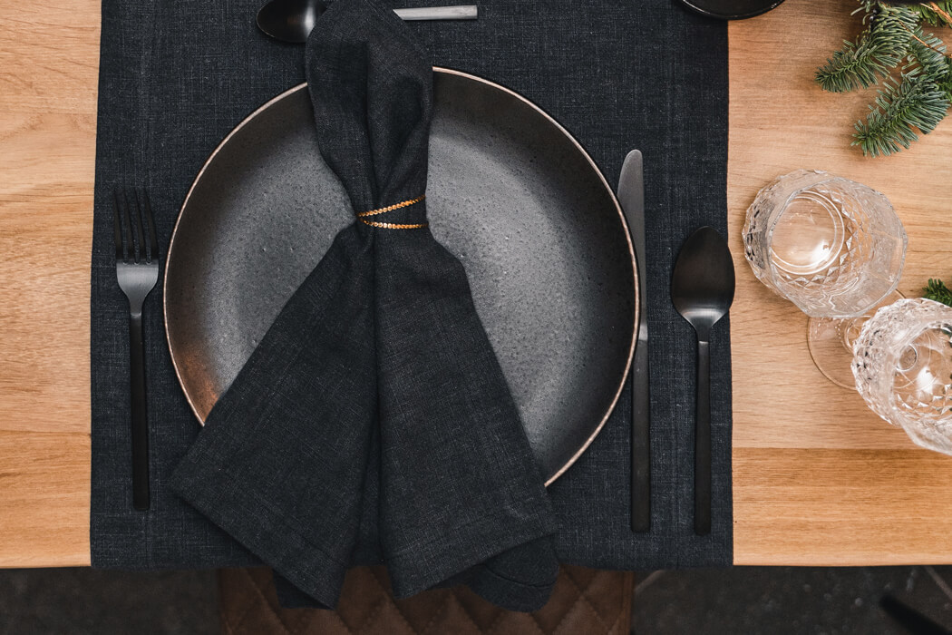 Table-style-cosy-christmas-servies